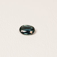 Madagascar 1.1CT Oval cut sapphire side profile — Ruhuna Gemstones