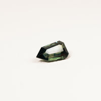 Madagascar 1.9CT sapphire hand view — Ruhuna Gemstones