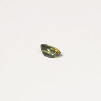 Australian Teal 1.15CT Oval cut sapphire close-up detail — Ruhuna Gemstones