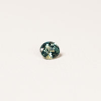Madagascar 1CT Oval cut sapphire hand view — Ruhuna Gemstones