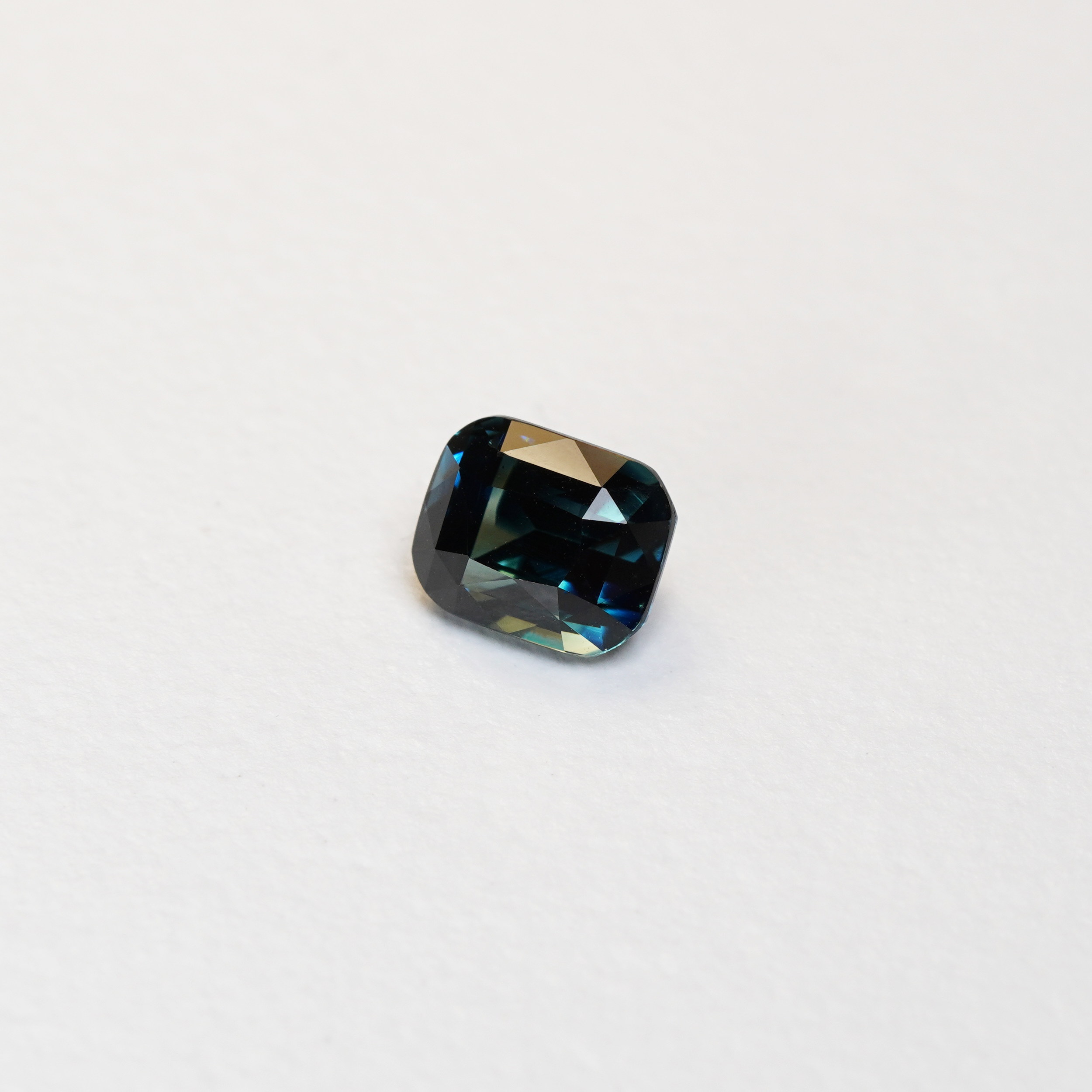 Araliya Trilogy 2.64ct Unheated Teal ‘Lagoon’ Sapphire