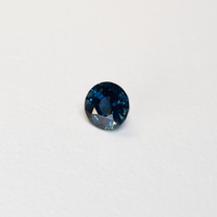 peakcock blue sappire 1.8 carat