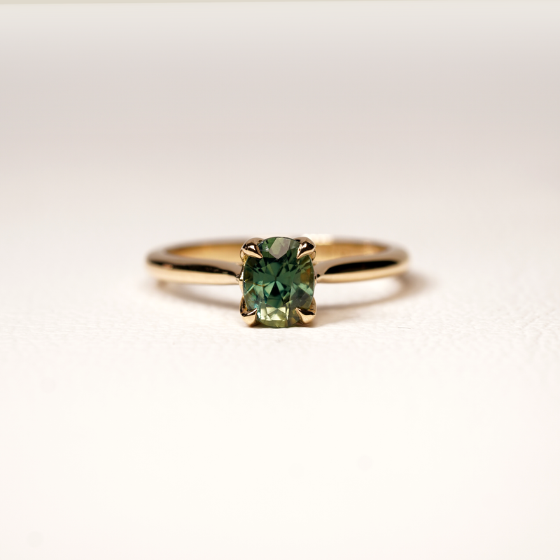 PARTI GREEN SAPPHIRE SOLITAIRE RING SET IN YELLOW GOLD