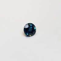 peakcock blue sappire 1.8 carat