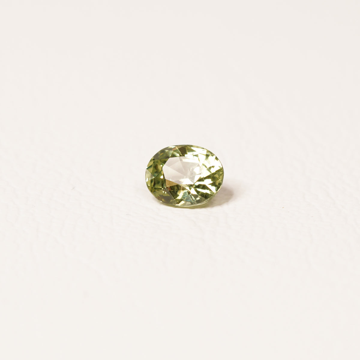 Madagascar Teal 1CT Oval cut sapphire side profile — Ruhuna Gemstones