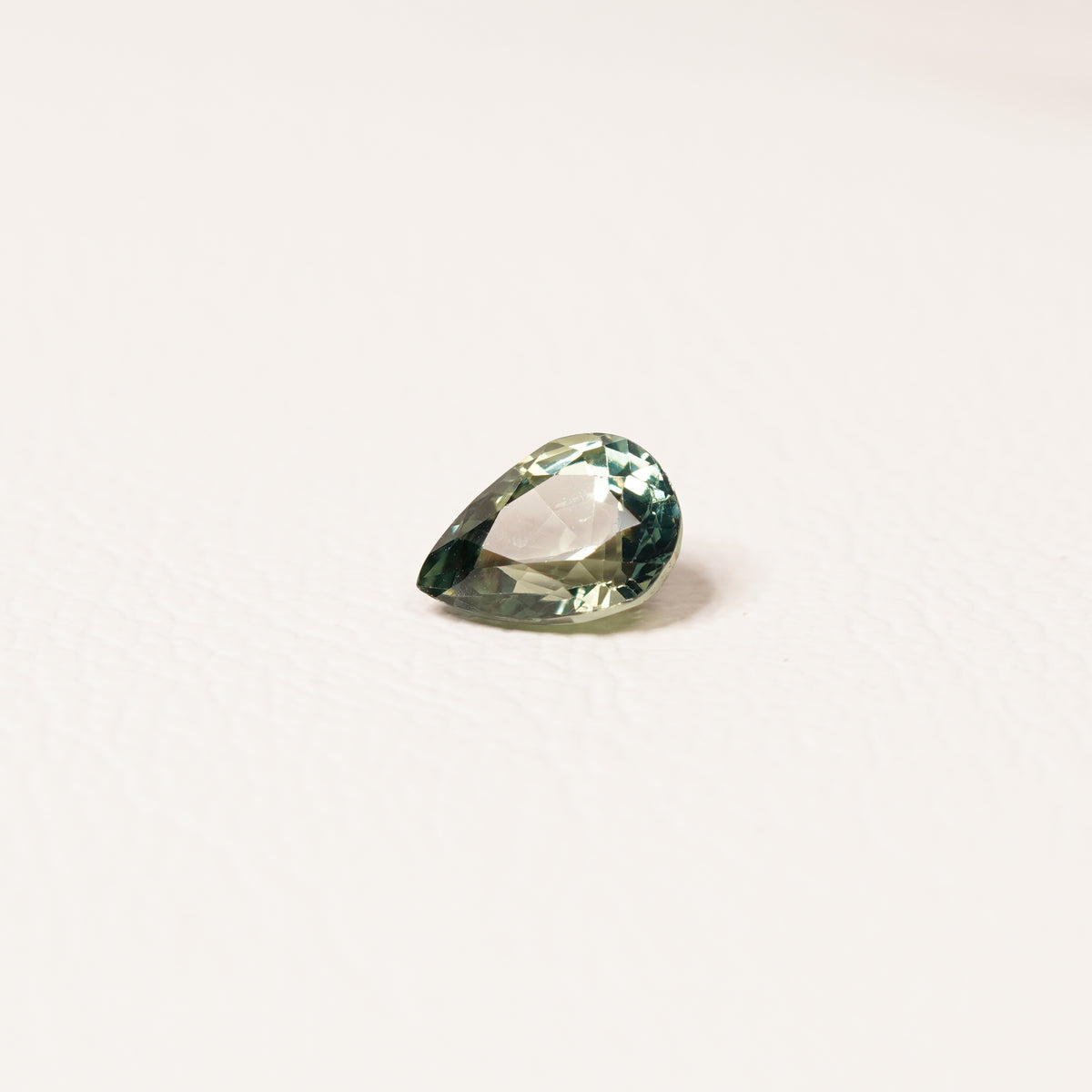 Madagascar 1.25CT Pear cut sapphire side profile — Ruhuna Gemstones