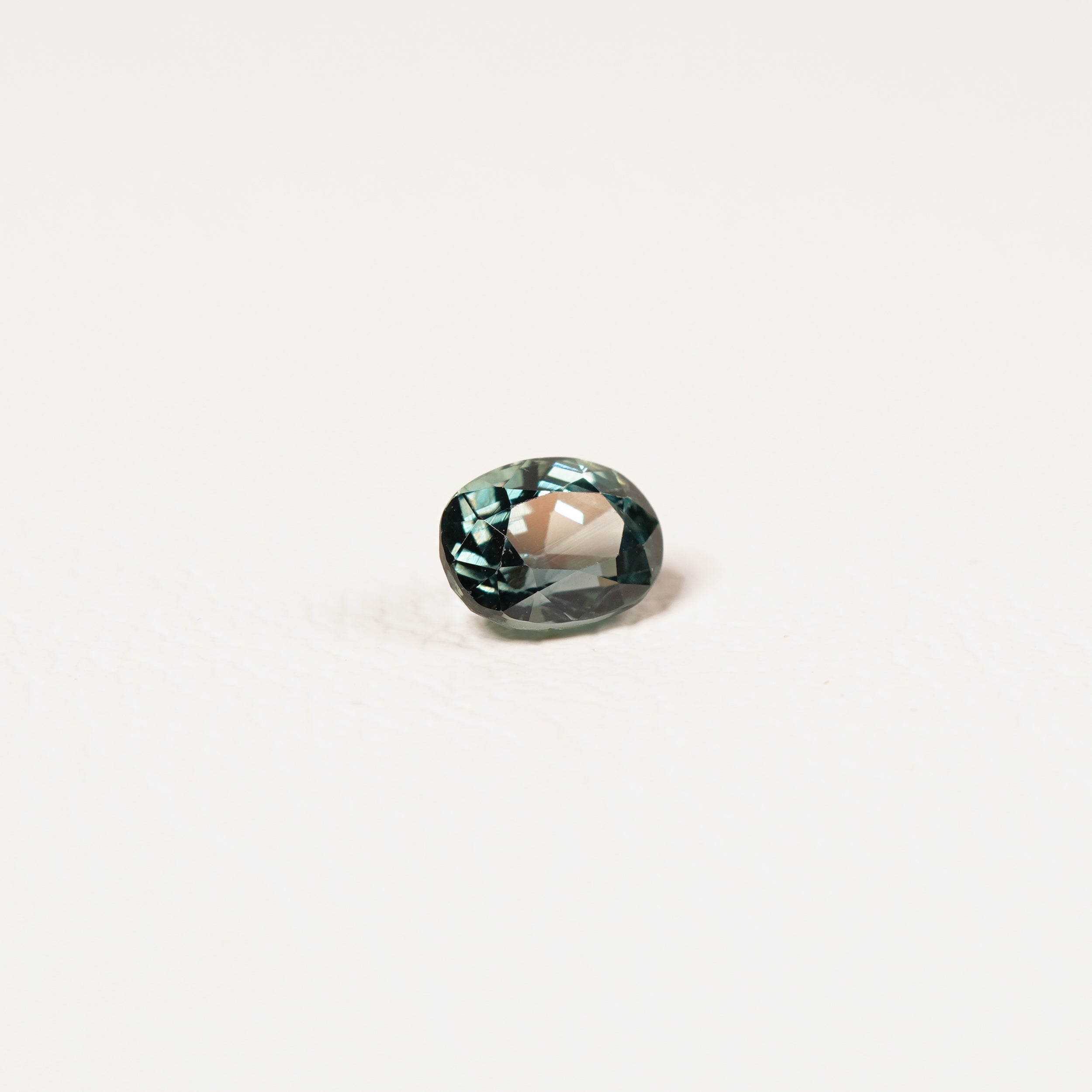 Madagascar 1.1CT Oval cut sapphire hand view — Ruhuna Gemstones