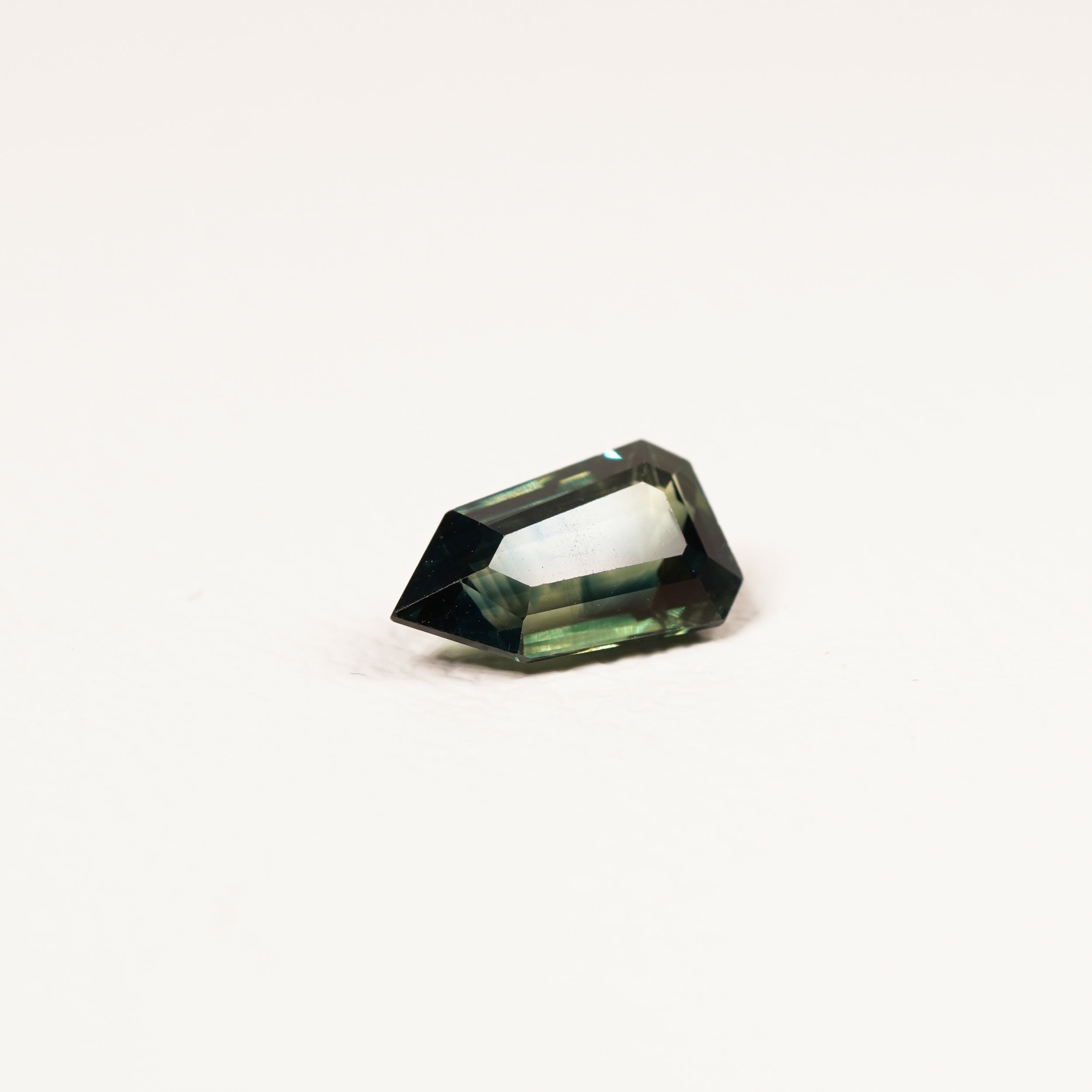 FOREST TEAL SAPPHIRE - 1.9CT