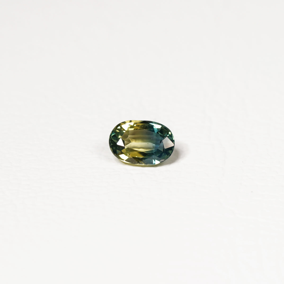 Australian Teal 1CT Oval cut sapphire top-down view — Ruhuna Gemstones