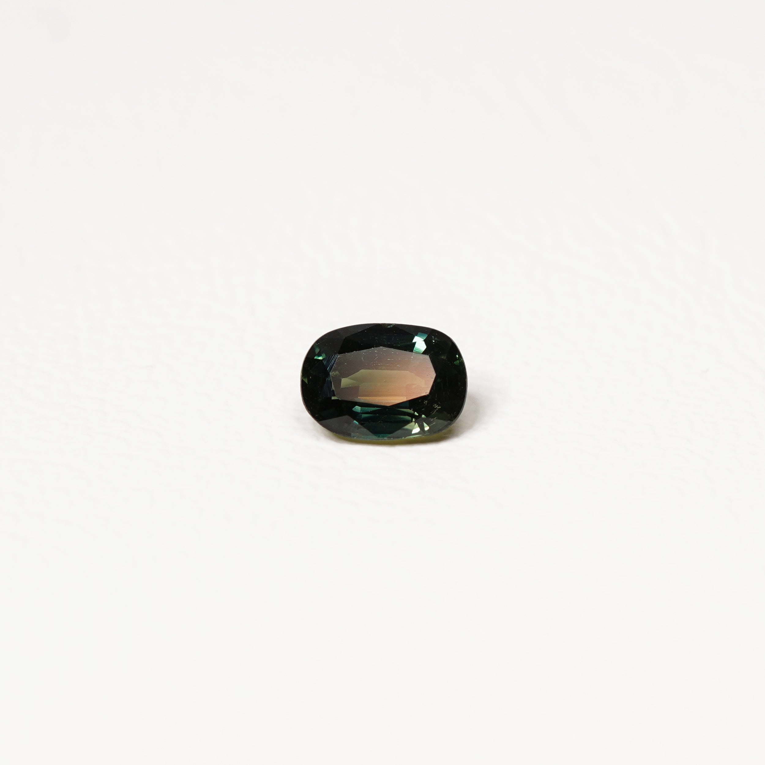 Australian Teal 1.15CT Oval cut sapphire top-down view — Ruhuna Gemstones