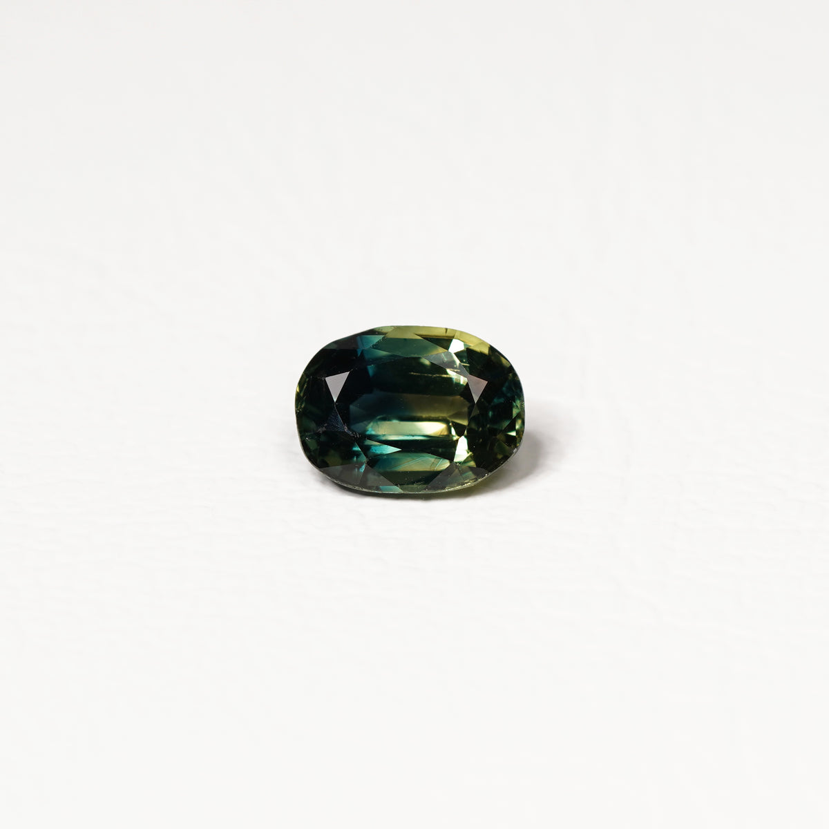Australian Teal 1.95CT Oval cut sapphire top-down view — Ruhuna Gemstones