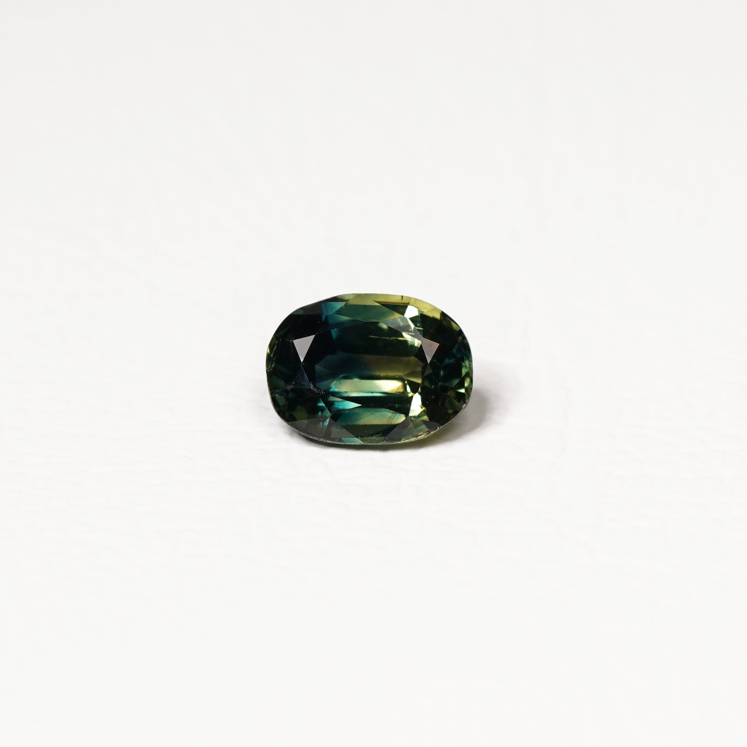 Australian Teal 1.95CT Oval cut sapphire top-down view — Ruhuna Gemstones