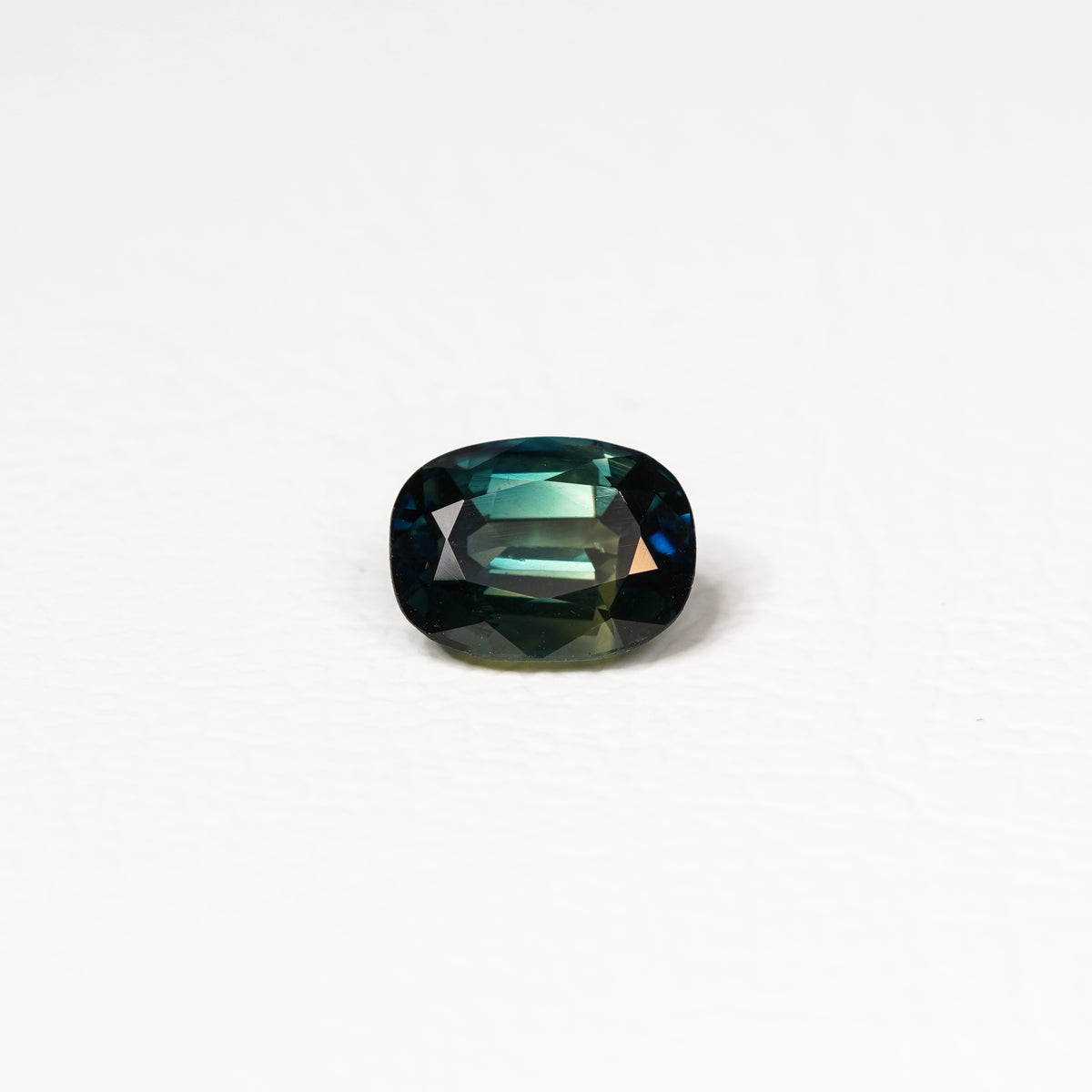 Australian Blue 2.20CT Oval cut sapphire top-down view — Ruhuna Gemstones