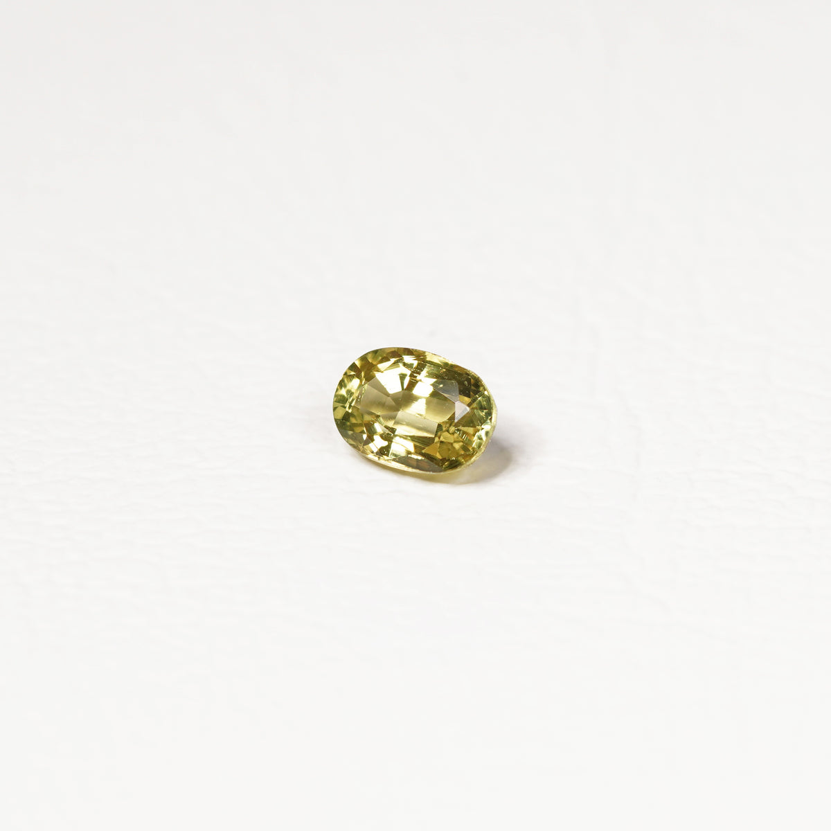 Australian 0.8CT Oval cut sapphire side profile — Ruhuna Gemstones