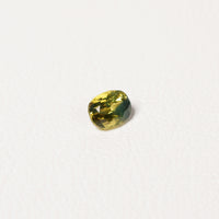 Australian Yellow 1.05CT Oval cut sapphire close-up detail — Ruhuna Gemstones