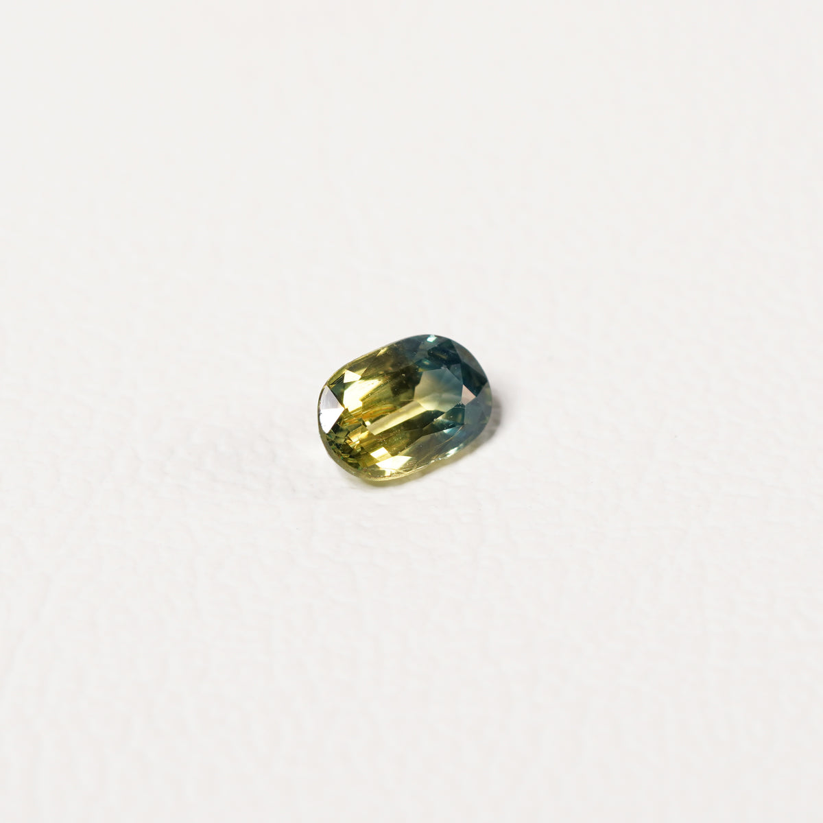 Australian Teal 0.95CT Cushion cut sapphire close-up detail — Ruhuna Gemstones