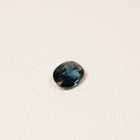 Madagascar 1.1CT Oval cut sapphire hand view — Ruhuna Gemstones