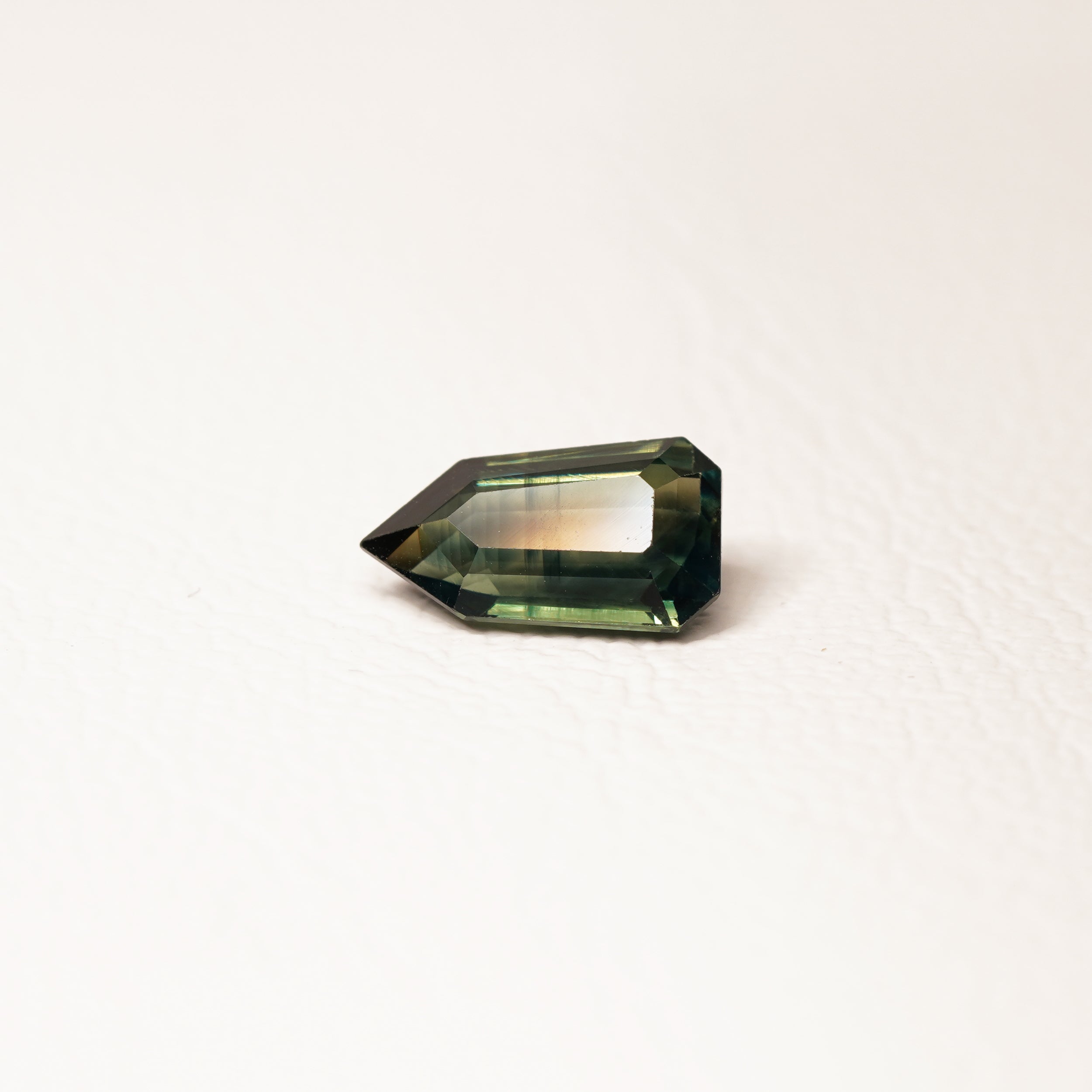 FOREST TEAL SAPPHIRE - 1.9CT