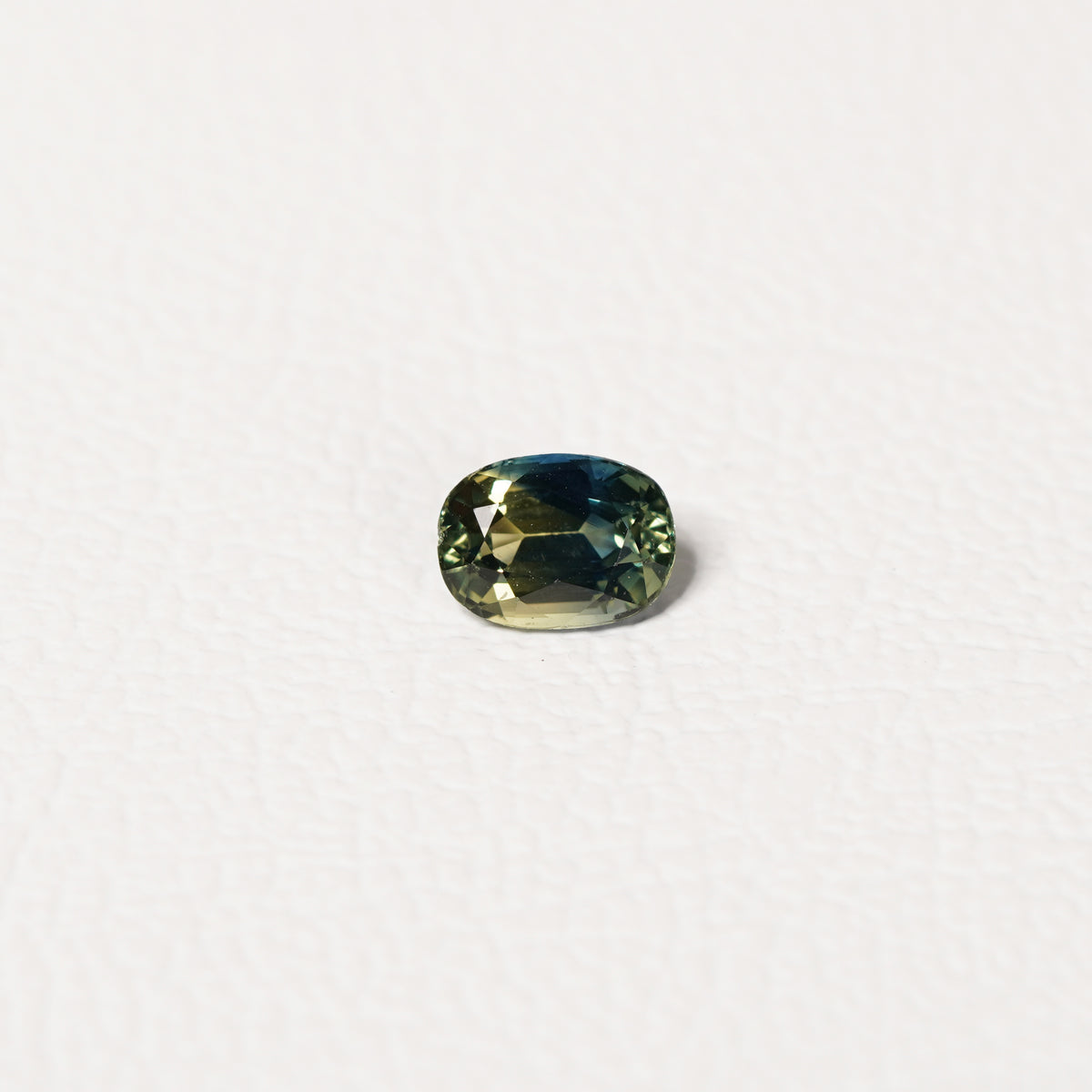 Australian Blue 0.8CT Oval cut sapphire side profile — Ruhuna Gemstones
