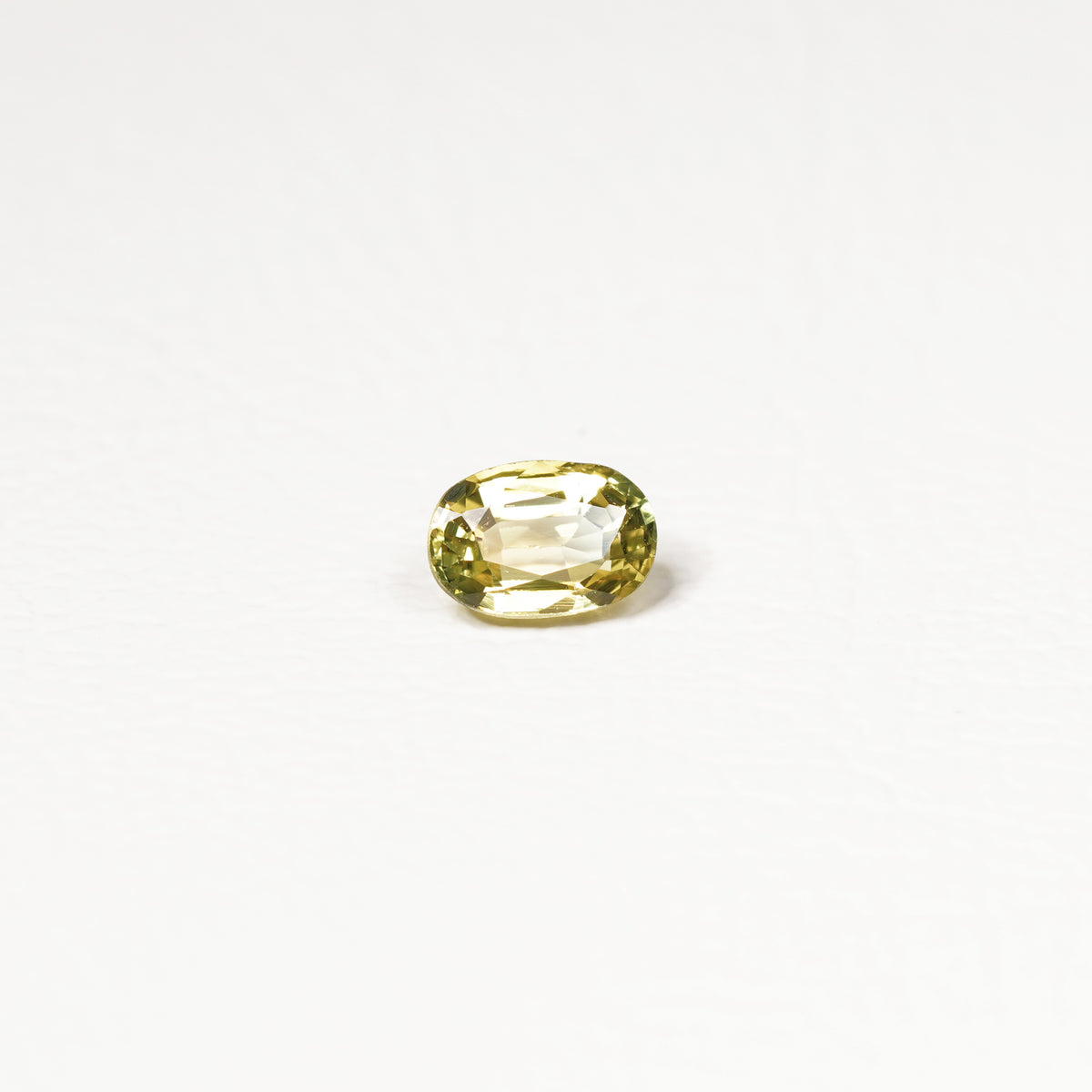 Australian 0.8CT Oval cut sapphire top-down view — Ruhuna Gemstones