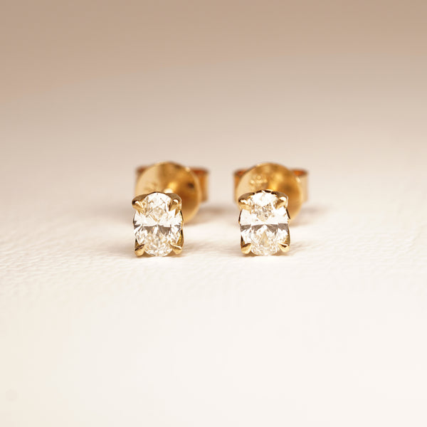 VARYA DIAMOND STUDS – Natural Diamond Jewellery – Ruhuna Gemstones