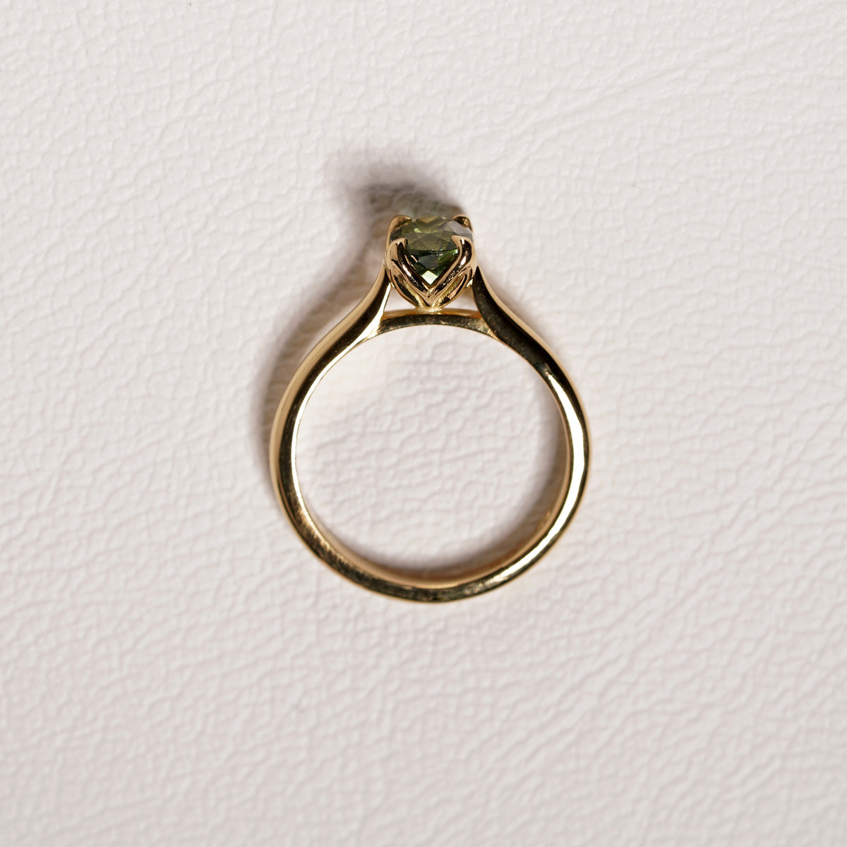 PARTI GREEN SAPPHIRE SOLITAIRE RING SET IN YELLOW GOLD