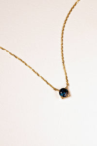 1 carat blue sapphire integrated necklace with double gallery basket in 18ct yellow gold