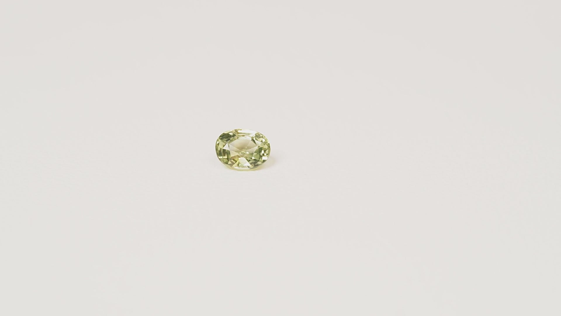 CHARTREUSE OVAL SAPPHIRE - 1CT