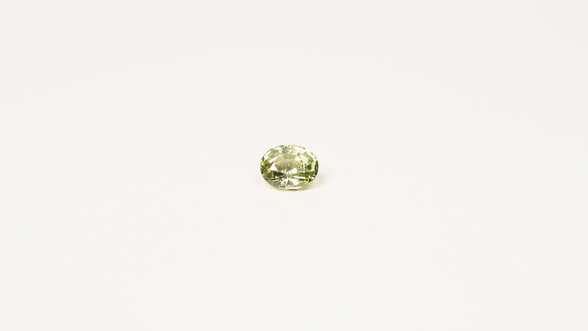 CHARTREUSE OVAL SAPPHIRE - 1CT