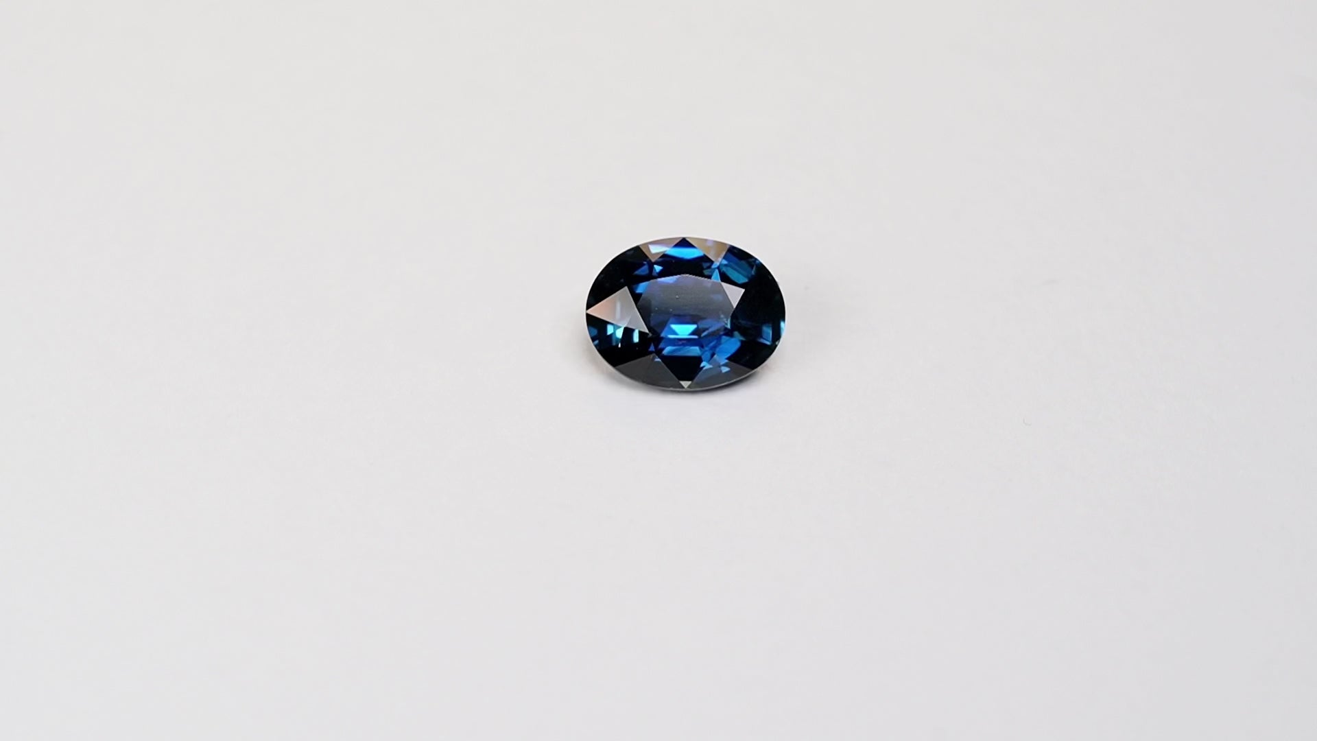 3.12 oval cut ceylon royal blue sapphire