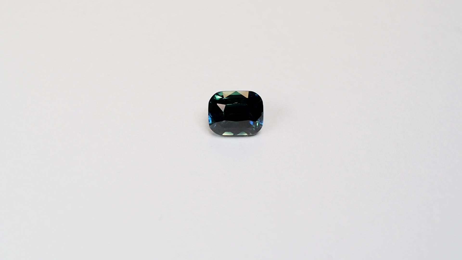 Araliya Trilogy 2.64ct Unheated Teal ‘Lagoon’ Sapphire